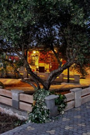 Katy's place, Kalathas